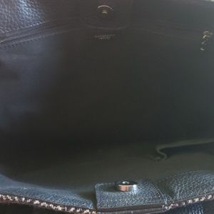 Burberry Bags - Burberry London handbag Burberry Bags - Burberry London handbag
